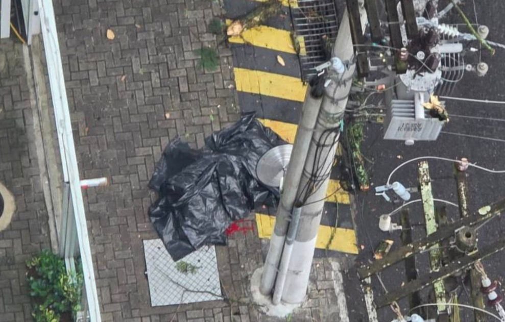 Mulher morre atingida por galho após explosão de transformador em Icaraí